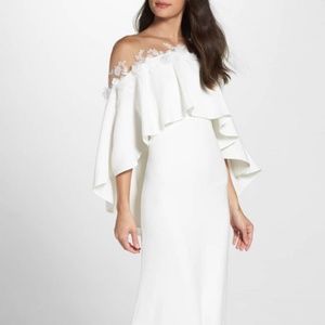 Tadashi Shoji "Athena" Popover Gown size 10, Ivory
